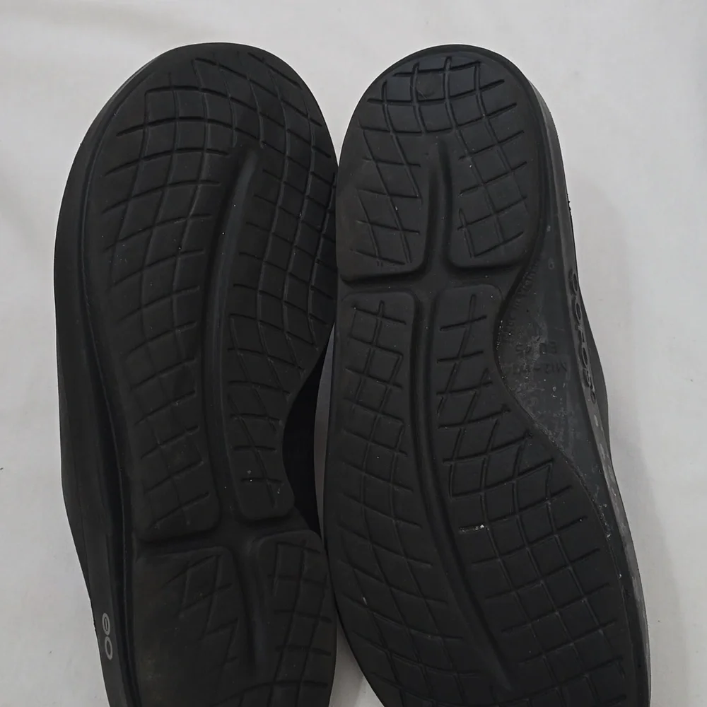 OOFOS Black Slide Sandals‎ M12, W14